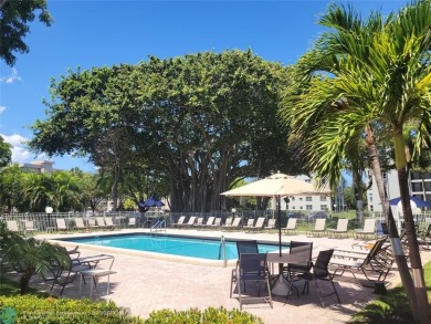 ***Lovely and cozy 2nd Floor unit overlooking serene views of on Palm-Aire Country Club and Resort - Palms in Florida - for sale on GolfHomes.com, golf home, golf lot