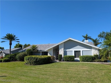 Super nice estate home in Fiddlesticks has the perfect set up on Fiddlesticks Country Club in Florida - for sale on GolfHomes.com, golf home, golf lot