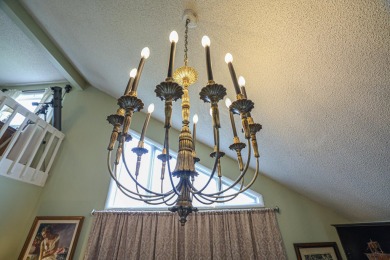 Welcome to this well maintained 3 bedroom 2 bath home nestled in on Pocono Farms Country Club in Pennsylvania - for sale on GolfHomes.com, golf home, golf lot