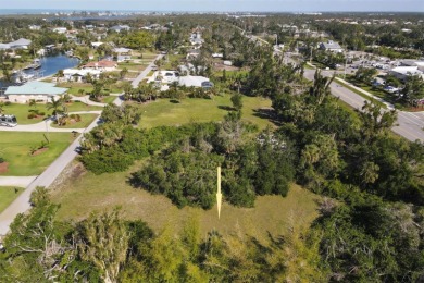 125Ft x 230Ft Vacant lot in Cape Haze! Offering an oversized lot on Rotonda Golf and Country Club The Links Course in Florida - for sale on GolfHomes.com, golf home, golf lot