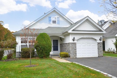 Beautifully maintained 2 Bedroom, 2 Bath *Devon 2* model in on Birchwood at Spring Lake in New York - for sale on GolfHomes.com, golf home, golf lot