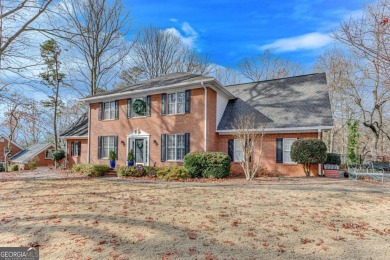 Fantastic home within the city limits offering perfect blend of on Chattahoochee Golf Course in Georgia - for sale on GolfHomes.com, golf home, golf lot