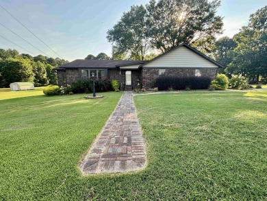 Beautiful home with golf course view.  This home is 2 br/2 Ba on Bald Knob Country Club in Arkansas - for sale on GolfHomes.com, golf home, golf lot