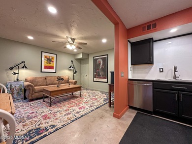 Range marketing $119,000-125,000. This beautifully remodeled on Randolph Park Golf Courses in Arizona - for sale on GolfHomes.com, golf home, golf lot