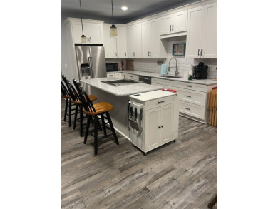 Highly desirable location in Huntington Park adjacent to on Franklin Country Club in Kentucky - for sale on GolfHomes.com, golf home, golf lot