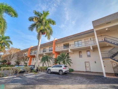 FRESH ON THE MARKET !!! FANTASTIC 1 BEDROOM 1 BATH TOP FLOOR on Crystal Lake Country Club in Florida - for sale on GolfHomes.com, golf home, golf lot