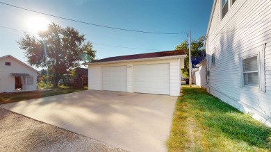 Welcome to 934 W Cedar St in Cherokee, IA!! This spacious home on Cherokee Golf and Country Club in Iowa - for sale on GolfHomes.com, golf home, golf lot