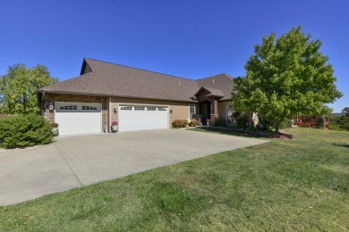 Single level living with over 2000 sf, 3 car garage, 3 bedrooms on Ledgestone Country Club and Golf Course in Missouri - for sale on GolfHomes.com, golf home, golf lot