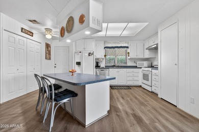 Welcome home to the Active Adult Community of Sun Lakes. This on Sun Lakes Country Club in Arizona - for sale on GolfHomes.com, golf home, golf lot