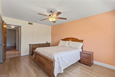 Move-in ready and furnished, this well maintained 2 bedroom, 1 on Lehigh Resort Club in Florida - for sale on GolfHomes.com, golf home, golf lot