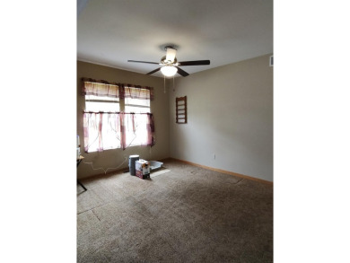 This home is ready for a new owner.  Need to move in quick? on Savannah Oaks Golf Club of Candlewick Lake in Illinois - for sale on GolfHomes.com, golf home, golf lot