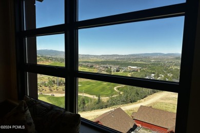 This 6th floor quarter share, 2-bedroom Grand Summit residence on Canyons Golf Course in Utah - for sale on GolfHomes.com, golf home, golf lot