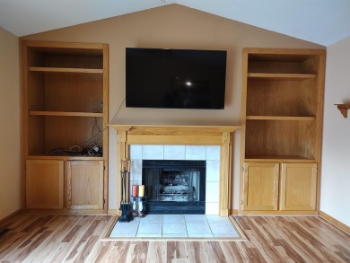 This home is ready for a new owner.  Need to move in quick? on Savannah Oaks Golf Club of Candlewick Lake in Illinois - for sale on GolfHomes.com, golf home, golf lot