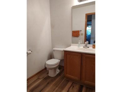 This home is ready for a new owner.  Need to move in quick? on Savannah Oaks Golf Club of Candlewick Lake in Illinois - for sale on GolfHomes.com, golf home, golf lot
