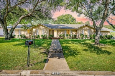Charming Home in Ridglea Country Club Estates! Nestled in the on Ridglea Golf Course in Texas - for sale on GolfHomes.com, golf home, golf lot