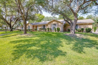 Charming Home in Ridglea Country Club Estates! Nestled in the on Ridglea Golf Course in Texas - for sale on GolfHomes.com, golf home, golf lot