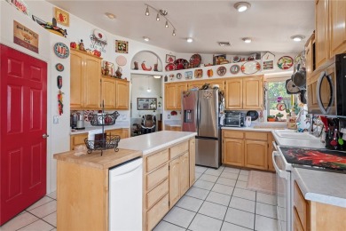 NICE 2,353 SQFT HOME WITH A LARGE FAMILY ROOM WITH ITS OWN on Valle Vista Golf Course in Arizona - for sale on GolfHomes.com, golf home, golf lot