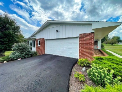 Nestled in an established neighborhood near the Wytheville golf on Wytheville Golf Club, Inc. in Virginia - for sale on GolfHomes.com, golf home, golf lot