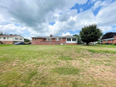 Nestled in an established neighborhood near the Wytheville golf on Wytheville Golf Club, Inc. in Virginia - for sale on GolfHomes.com, golf home, golf lot