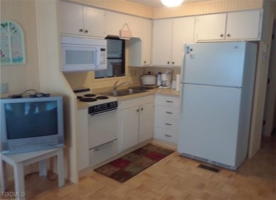 Cozy Corner-Lot Retreat at 55+ Fountainview RV Resort - North on Del Tura Golf and Country Club in Florida - for sale on GolfHomes.com, golf home, golf lot