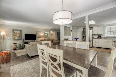 This beautifully updated 2 BR, 2 BA flat in the sought-after on Shipyard Golf Club in South Carolina - for sale on GolfHomes.com, golf home, golf lot