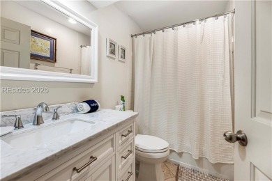 This beautifully updated 2 BR, 2 BA flat in the sought-after on Shipyard Golf Club in South Carolina - for sale on GolfHomes.com, golf home, golf lot