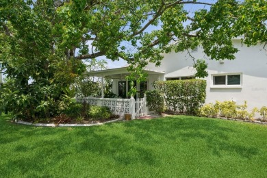 Welcome Home!  This spacious, beautifully updated Philodendron on Mainlands Golf Club in Florida - for sale on GolfHomes.com, golf home, golf lot