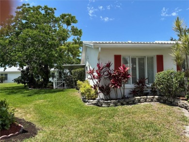 Welcome Home!  This spacious, beautifully updated Philodendron on Mainlands Golf Club in Florida - for sale on GolfHomes.com, golf home, golf lot