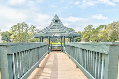 This beautifully updated 2 BR, 2 BA flat in the sought-after on Shipyard Golf Club in South Carolina - for sale on GolfHomes.com, golf home, golf lot