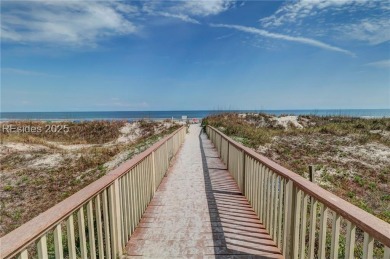 This beautifully updated 2 BR, 2 BA flat in the sought-after on Shipyard Golf Club in South Carolina - for sale on GolfHomes.com, golf home, golf lot