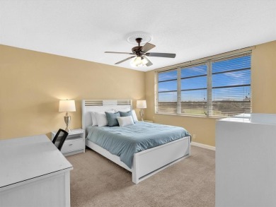 Experience elevated living in this beautifully updated 2-bed on  in Florida - for sale on GolfHomes.com, golf home, golf lot