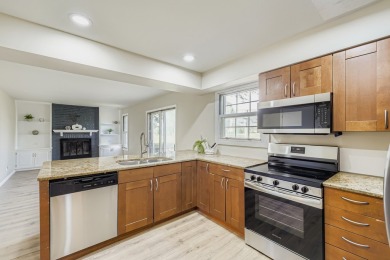 ** A COUNTRY CLUB-LIKE SETTING in DESIRABLE HEATHER RIDGE on Heather Ridge Golf Club in Illinois - for sale on GolfHomes.com, golf home, golf lot