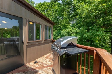 Bright, airy, and updated 4 bed, 2.5 bath Galena Territory on Eagle Ridge Inn and Resort in Illinois - for sale on GolfHomes.com, golf home, golf lot