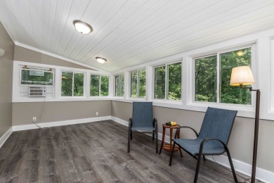 Bright, airy, and updated 4 bed, 2.5 bath Galena Territory on Eagle Ridge Inn and Resort in Illinois - for sale on GolfHomes.com, golf home, golf lot