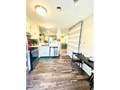 Come view this updatedcharming Cambridge model home. Well on Leisure Village West Assoc. in New Jersey - for sale on GolfHomes.com, golf home, golf lot