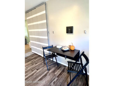 Come view this updatedcharming Cambridge model home. Well on Leisure Village West Assoc. in New Jersey - for sale on GolfHomes.com, golf home, golf lot