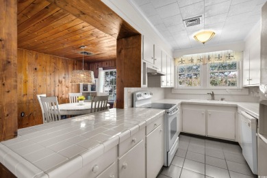 Steps from Crescent Beach--just a 3-minute walk--this furnished on Beachwood Golf Club in South Carolina - for sale on GolfHomes.com, golf home, golf lot