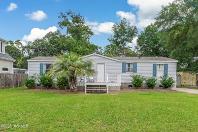 Adorable place at the beach in one of the areas favorite on Brick Landing Plantation Yacht and Golf Club in North Carolina - for sale on GolfHomes.com, golf home, golf lot
