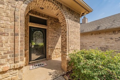 Quaint home in Fort Worth with No HOA! Walk in to an open on WaterChase Golf Club in Texas - for sale on GolfHomes.com, golf home, golf lot