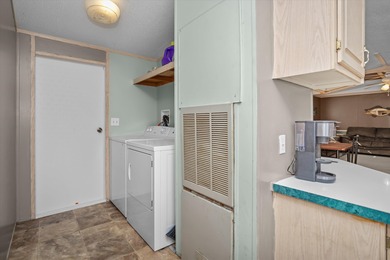 Discover the perfect getaway with this 3 bedroom, 2 bathroom on Rayburn Country Club in Texas - for sale on GolfHomes.com, golf home, golf lot