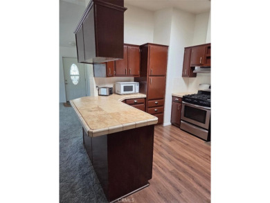 Beautiful 2 Bed, 2 Bath Home with Golf Course Views!
Discover on Table Mountain Golf Course in California - for sale on GolfHomes.com, golf home, golf lot