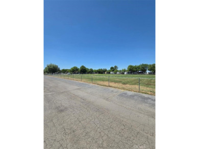 Beautiful 2 Bed, 2 Bath Home with Golf Course Views!
Discover on Table Mountain Golf Course in California - for sale on GolfHomes.com, golf home, golf lot