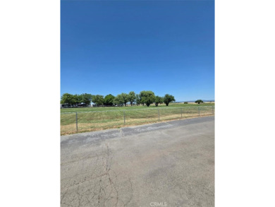 Beautiful 2 Bed, 2 Bath Home with Golf Course Views!
Discover on Table Mountain Golf Course in California - for sale on GolfHomes.com, golf home, golf lot