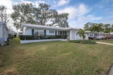 Seller is offering a 5,000 credit to buyer with accepted offer on Mainlands Golf Club in Florida - for sale on GolfHomes.com, golf home, golf lot