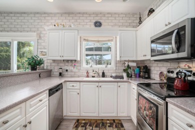 LARGE FAIRWAY OAKS UNIT ON THE POND! This townhouse-style condo on  in South Carolina - for sale on GolfHomes.com, golf home, golf lot
