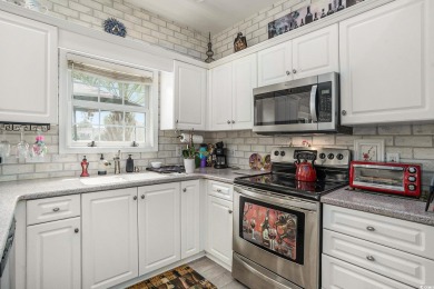 LARGE FAIRWAY OAKS UNIT ON THE POND! This townhouse-style condo on  in South Carolina - for sale on GolfHomes.com, golf home, golf lot