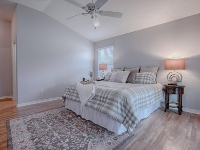 HUGE PRICE REDUCTION!!!  BRING YOUR OFFER - MOTIVATED SELLER - on The Links of Spruce Creek in Florida - for sale on GolfHomes.com, golf home, golf lot
