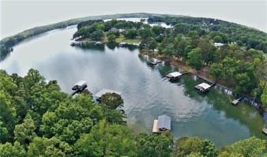 Magnificent 6 bedroom lakefront paradise! Meticulously kept home on The Trail At Chickasaw Pointe in South Carolina - for sale on GolfHomes.com, golf home, golf lot