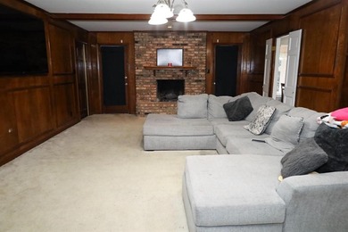 With a little TLC this home could shine again! Backyard backs up on Huntington Park Golf Course in Louisiana - for sale on GolfHomes.com, golf home, golf lot