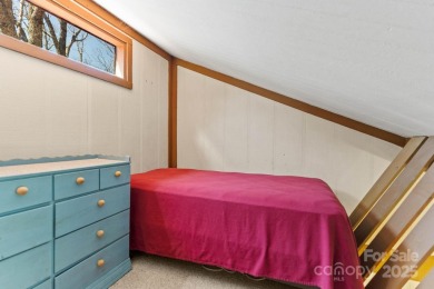 Charming Mountain Cottage at Beech Mountain

Discover your cozy on Beech Mountain Club in North Carolina - for sale on GolfHomes.com, golf home, golf lot